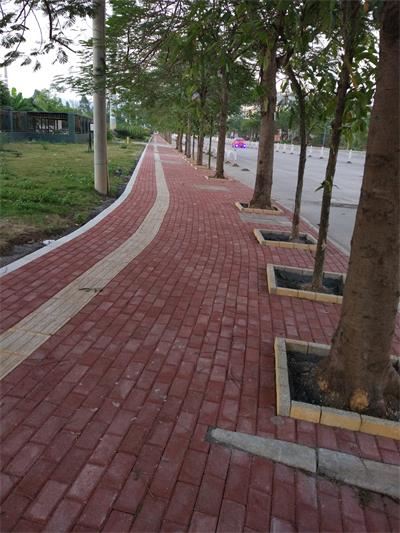 怎樣預(yù)防彩色路面磚在使用中出現(xiàn)問(wèn)題？